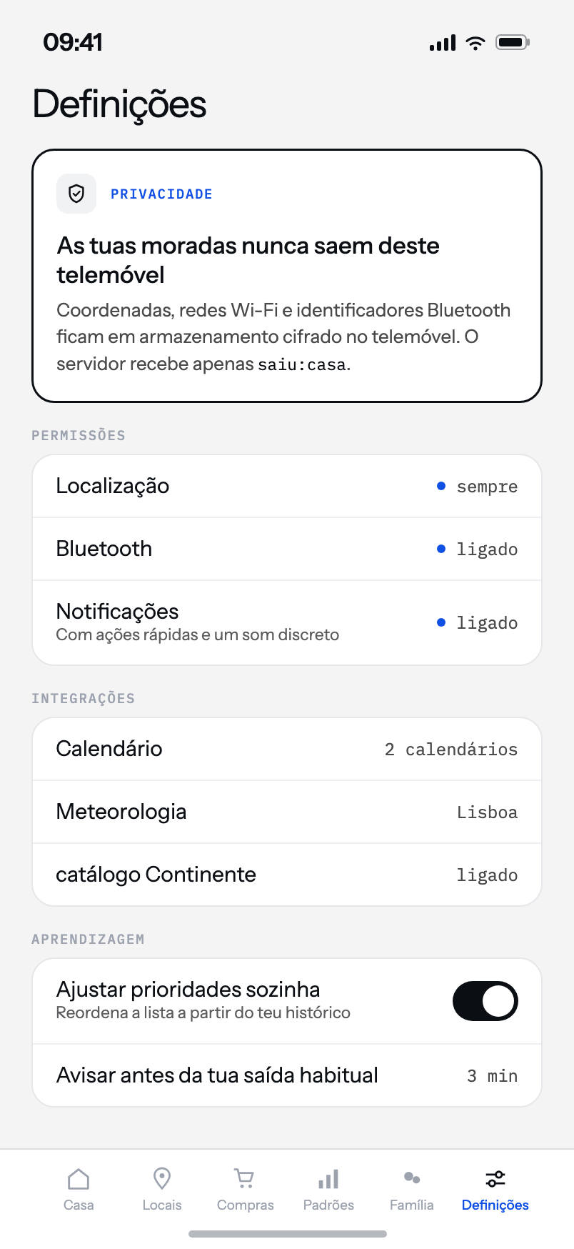 Definições de privacidade da RemAInder: as moradas nunca saem do telemóvel, com as permissões e integrações à vista.